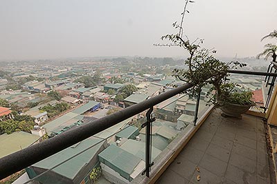 Cho thuê căn hộ một phòng ngủ giá rẻ, 65m2, tầng cao, view thành phố Hà Nội