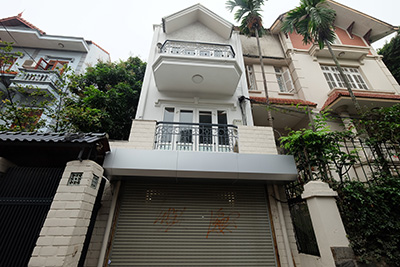 Classic style house with 3 bedrooms for rent in Tay Ho, car garage