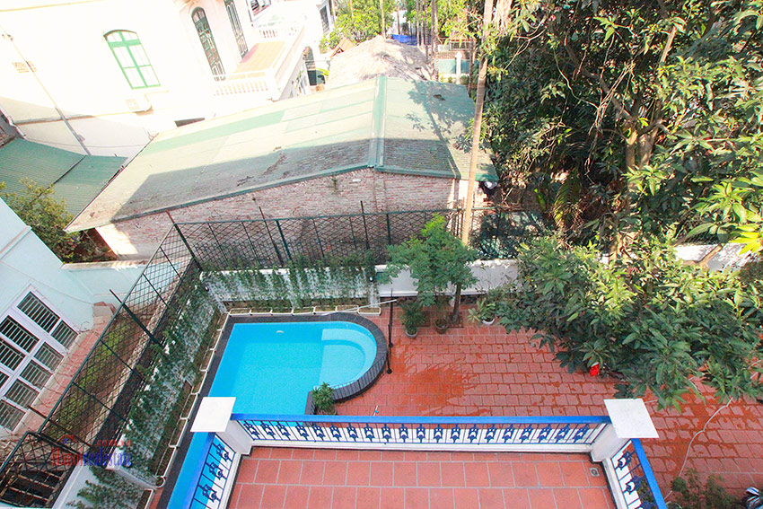 Courtyard and swimming pool 4-bedroom house on Dang Thai Mai 23