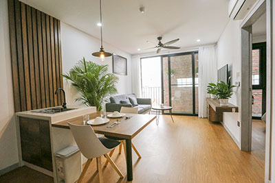Cozy 01-bedroom apartment to rent on To Ngoc Van