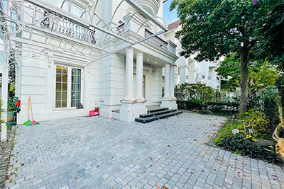 Detached 3-Bedroom Villa for Rent in Vinhomes Riverside | River View & Private Garden