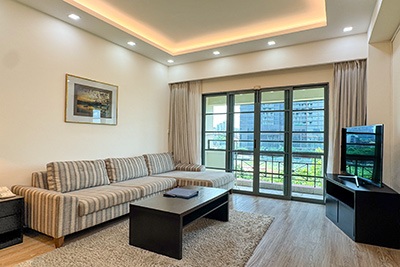 Cho thuê căn hộ quận Tây Hồ: 128m2, 3 phòng ngủ, đẹp, hiện đại, cao cấp, view Hồ Tây