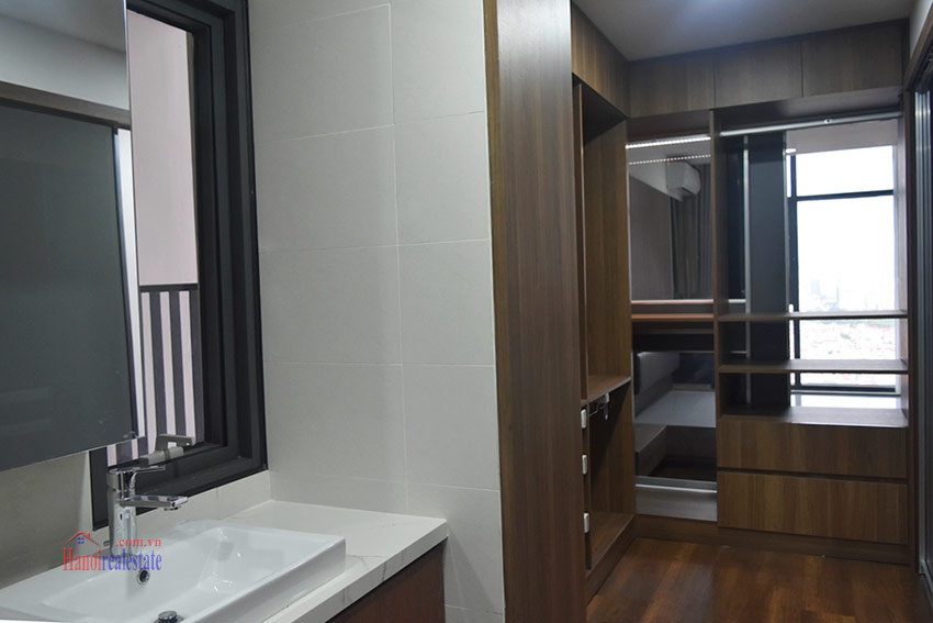 Discovery Complex: Luxurious President 0BRs apartment on high floor with city view 12