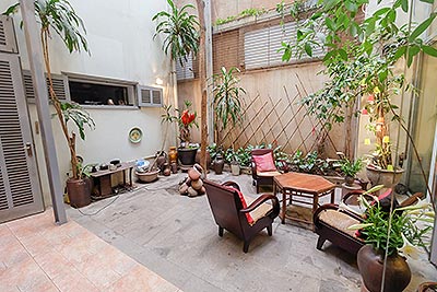 Elegant 03-bedroom house with big sky well in Hai Ba Trung