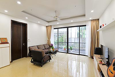 Elegant decoration 03 bedroom apartment on Dang Thai Mai Street, lovely balcony