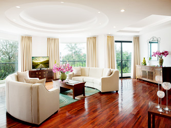 Căn hộ dịch vụ hiện đại 3 phòng ngủ , phòng khách rộng sang trọng cho thuê tại Elegant Suites West Lake