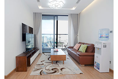 Elegantly designed 02 bedroom apartment in Vinhomes Metropolis