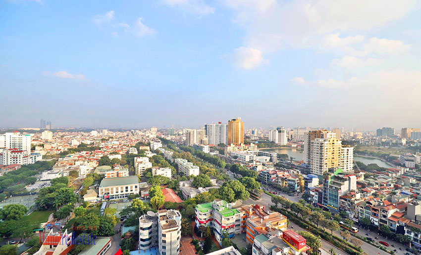 Enjoy Hanoi city view from 3 bedroom apartment in Vinhomes Metropolis, Hanoi 7