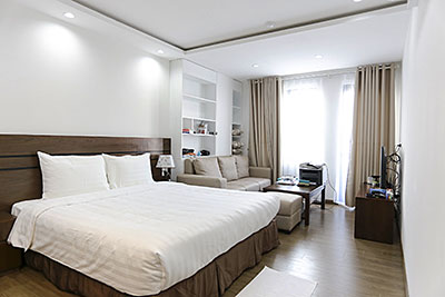 Executive studio apartment in Cau Giay for single, high quality furniture
