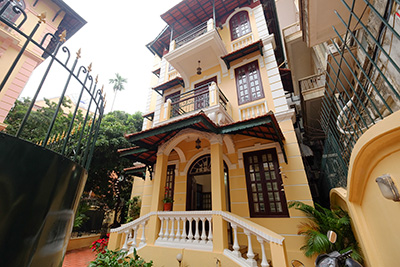 French style 3 bedroom house with large garden in Tay Ho