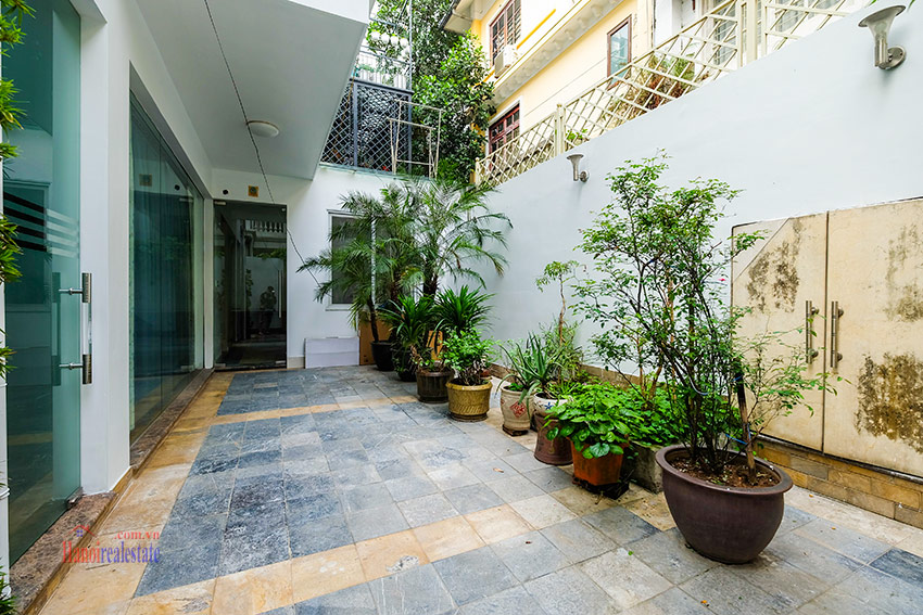 Glorious and spacious 5-bedroom house in C block Ciputra, short walk to UNIS 14