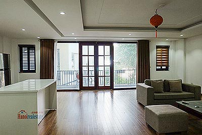 Good price 03BRs apartment at Xuan Dieu, balcony