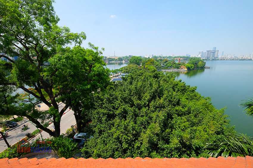 Hanoi Lake View: Executive apartment have a perfect view of the charming West Lake 10