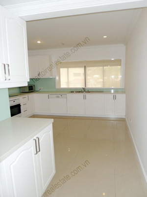 Hanoi Lake View: Serviced apartment has 239m2 living area for rent 6
