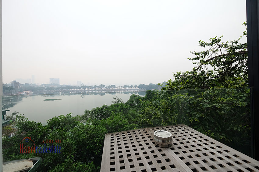 High floor 2 bedroom apartment with lake view in Truc Bach 9