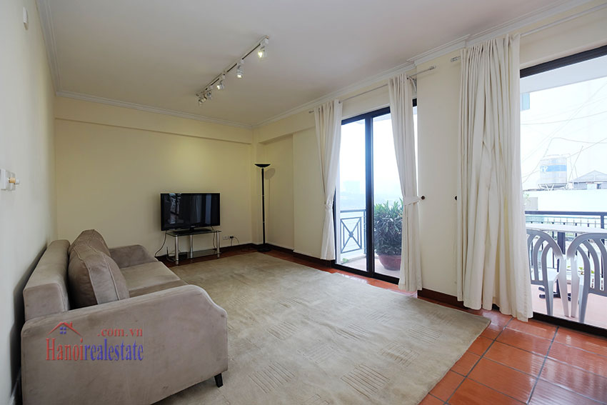 High floor 2 bedroom apartment with lake view in Truc Bach 7