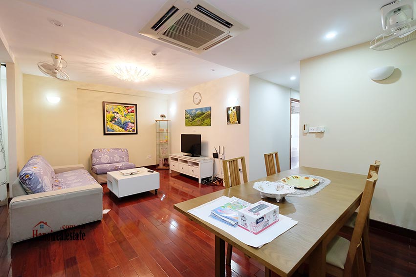 High floor 2-bedroom apartment on Hai Ba Trung Street, Hoan Kiem 1
