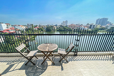 High floor 3 bedroom Apartment with lake view on Au Co