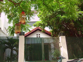 House in Hai Ba Trung Hanoi with nice garden, furnished