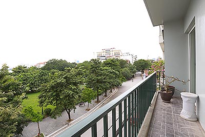 Jumping to Westlake 2 bedroom apartment on the main road To Ngoc Van, facing to Quang Ba Park