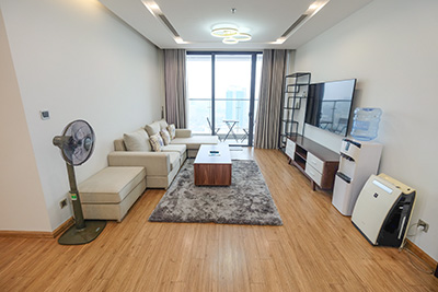 Lake view 4 bedroom apartment for rent at M2 Vinhomes Metropolis, Hanoi