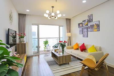Lake view apartment for rent with 3 bedrooms in Lancaster, Ba Dinh