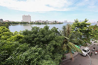 Lake view apartment rental on Quang An, Tay Ho, 2 Bedroom, nice Balcony