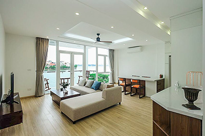 Cho thuê căn hộ 2PN, đường Quảng An, Tây Hồ, tầm nhìn hồ Tây.