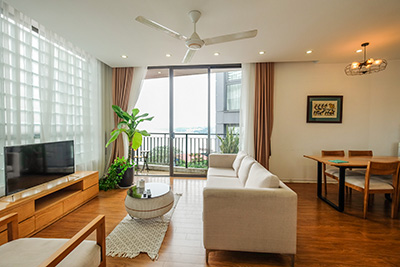 Cho thuê căn hộ 2 ngủ view hồ cực đẹp tại Xuân Diệu, Tây Hồ