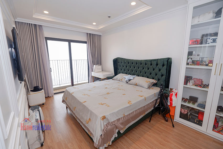 Large 4 bedroom apartment with luxurious design in Kosmo Tay Ho Hanoi 11