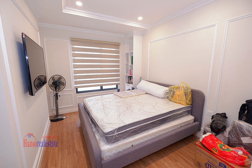 Large 4 bedroom apartment with luxurious design in Kosmo Tay Ho Hanoi 14