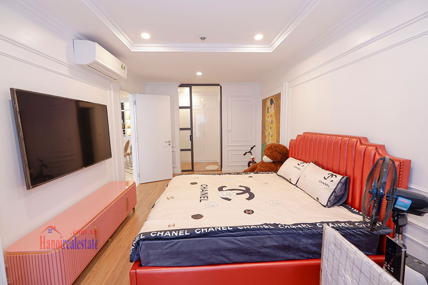 Large 4 bedroom apartment with luxurious design in Kosmo Tay Ho Hanoi 18