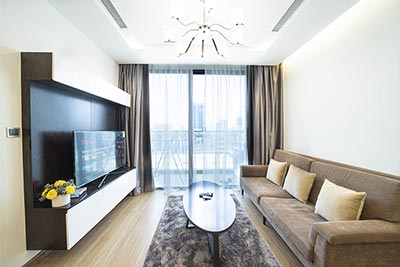 Large balcony & Modern 02-bedroom Apartment in Vinhomes Metropolis 