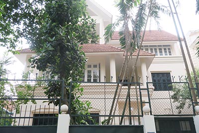 Rental Villa on To Ngoc Van, Tay Ho West lake, Large garden