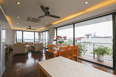 Light-Filled 3-Bedroom Apartment Close to West Lake for Rent