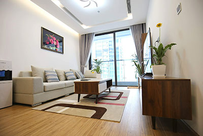 Cho thuê căn hộ 3 ngủ, hiện đại, tầng cao, 115m2 tại Vinhomes Metropolis, Hà Nội