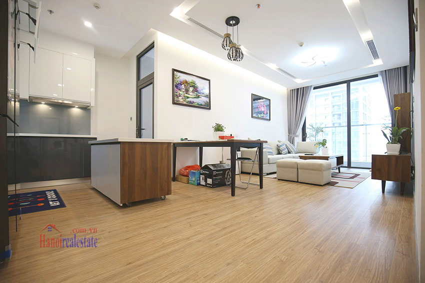 Lovingly modern rental 3 bedroom apartment in Vinhomes Metropolis Hanoi 1