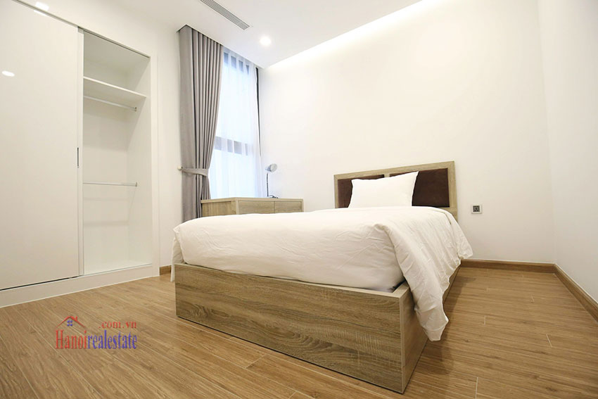 Lovingly modern rental 3 bedroom apartment in Vinhomes Metropolis Hanoi 10