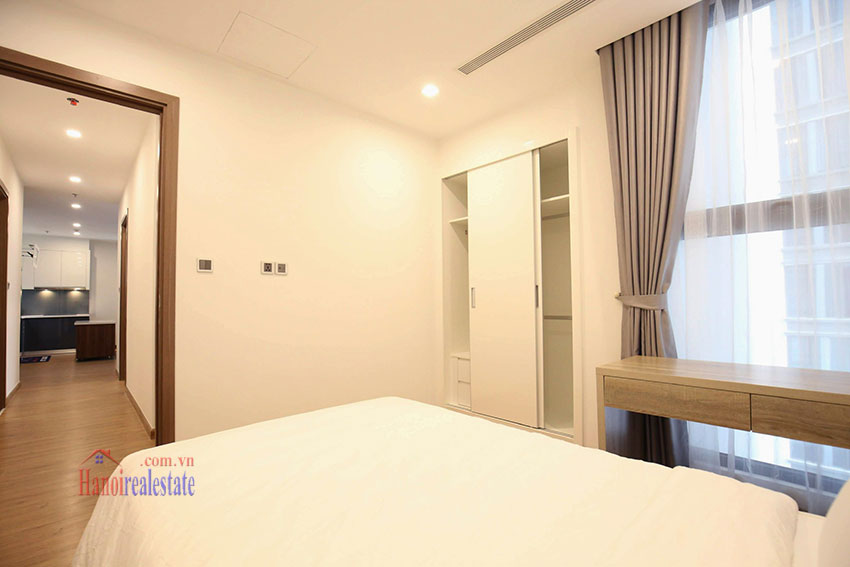 Lovingly modern rental 3 bedroom apartment in Vinhomes Metropolis Hanoi 12