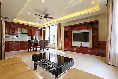 Low price 03BRs apartment in quiet Xom Chua, lake view