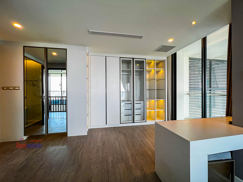 Luxurious 3-bedroom duplex penthouse at Ngoai Giao Doan, open view 24