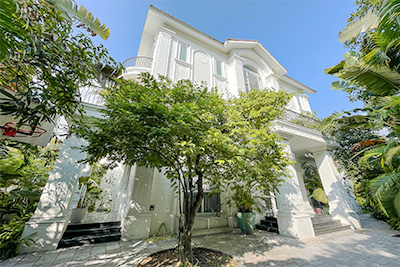 Cho thuê biệt thự Hoa Sữa Vinhomes Riverside 340m² – Sân vườn rộng, view sông