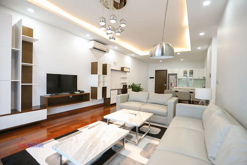 Luxury and modern 03 bedroom apartment for rent in Cau Giay District 4