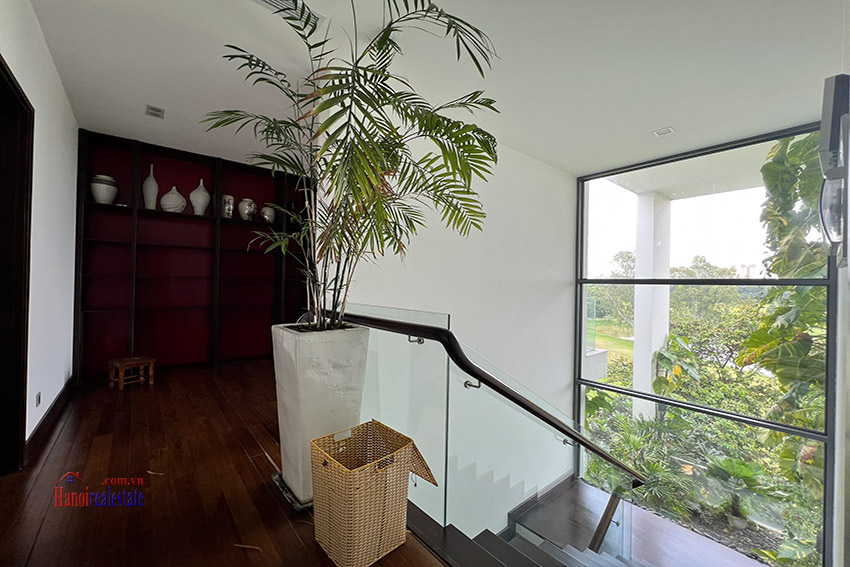 Magnificient fully renovated 3-bedroom house in Q block of Ciputra, beautiful garden 36