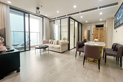Cho thuê căn hộ 2 phòng ngủ, hiện đại, đầy đủ đồ đạc tại tòa M2 Vinhomes Metropolis Hà Nội 