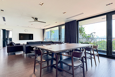 Căn hộ 3PN hiện đại, view hồ Tây Cho Thuê Tại  Tô Ngọc Vân, Ban Công Rộng, Nhiều Ánh Sáng