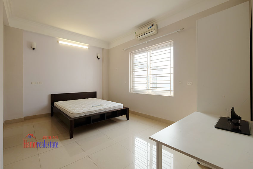 Modern 4 bedroom house with front yard to rent in Tay Ho 12