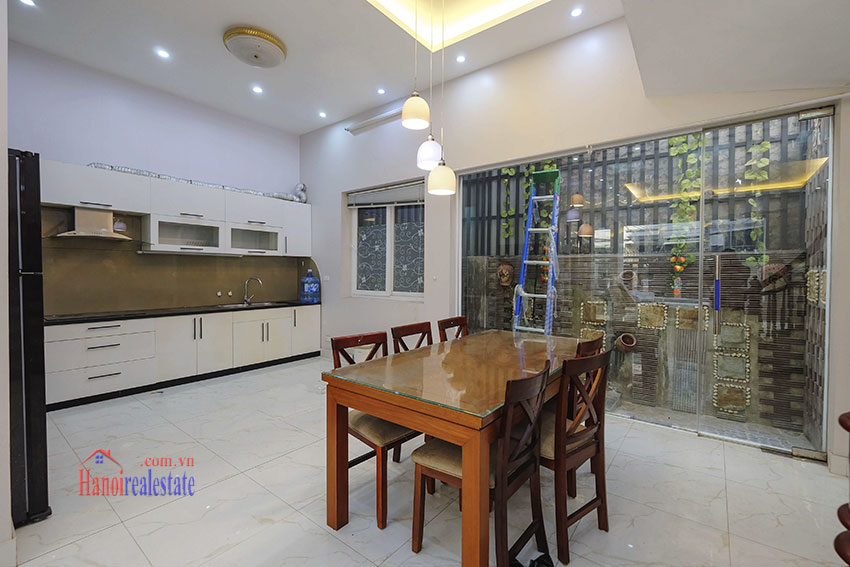 Modern 4 bedroom house with front yard to rent in Tay Ho 7