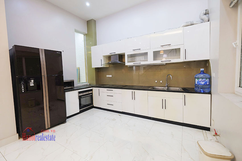 Modern 4 bedroom house with front yard to rent in Tay Ho 8