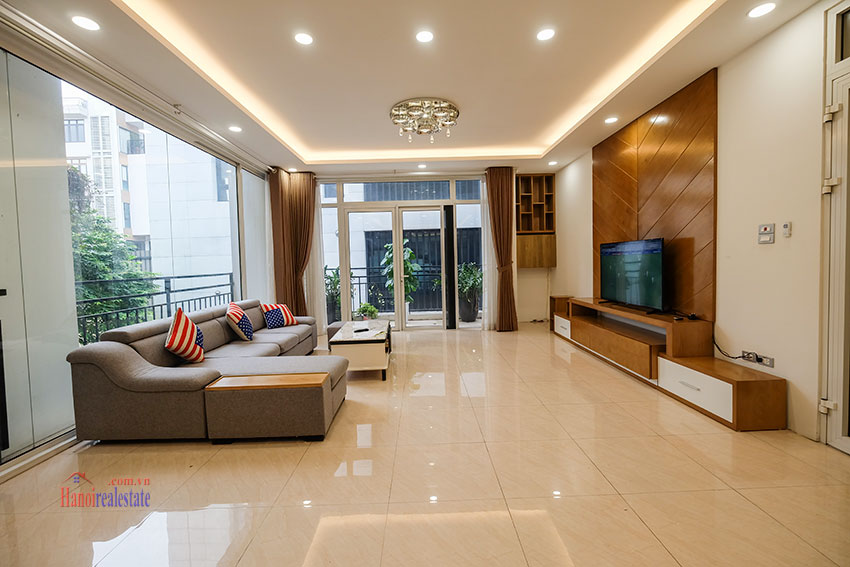 Modern 4 bedroom house with indoor swimming pool in Tay Ho 9